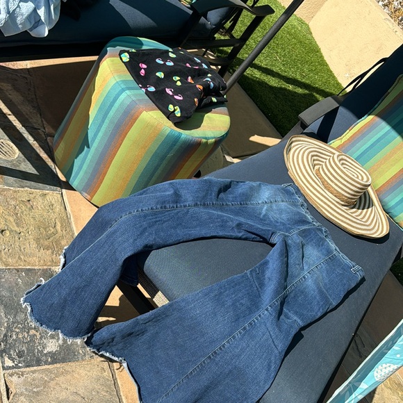 Extra wide Leg /bell bottom jeans!EUC - Picture 8 of 12